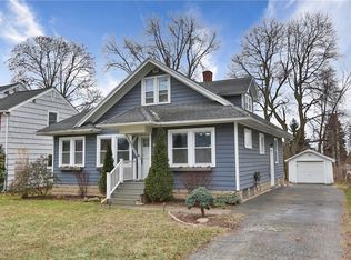 99 Arrowhead Dr, Rochester, NY 14624