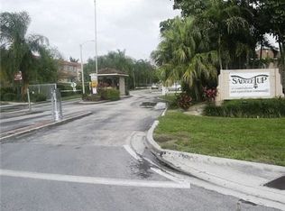 5006 S University Dr, Davie, FL 33328