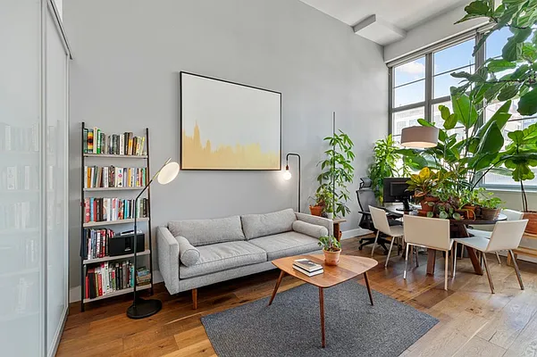 Sold by Nest Seekers International | media 10