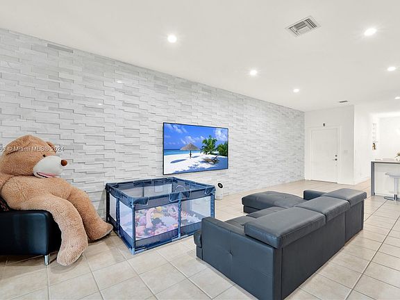 4th image of 4162 Forest Dr Unit 4162