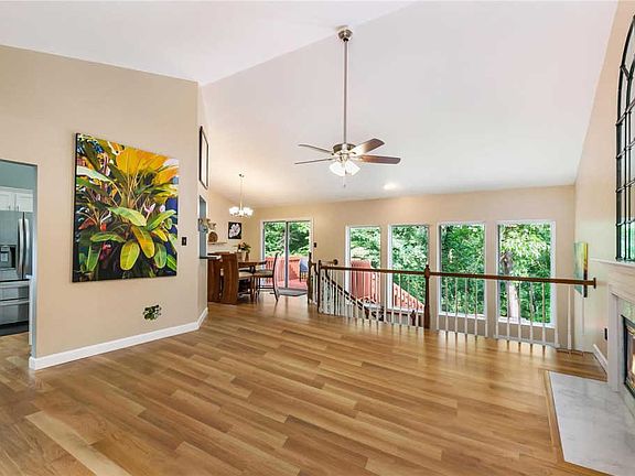 3rd image of 1515 Centenary Ct