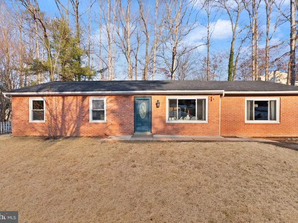 26 Willow Branch Pl, Fredericksburg, VA 22405