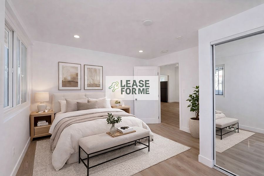 1st image of 4428 Stanford Ave #4428