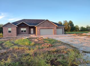 329 Maria Rd, Clever, MO 65631