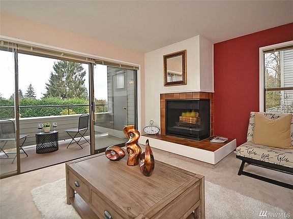 3rd image of 11228 NE 68th St APT C
