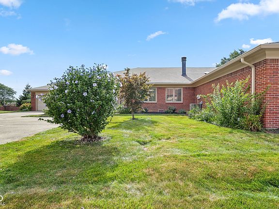 3rd image of 8616 Cricket Tree Ln