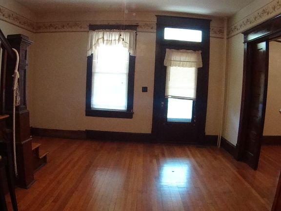 3rd image of 2053 Memorial Ave SW