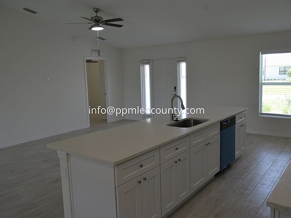 4th image of 1049 NE 44th St