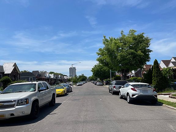 5th image of 18510 Dunlop Ave