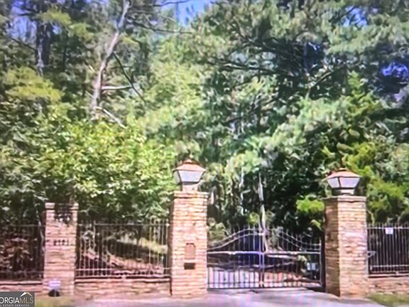 2nd image of 2101 Poplar Falls Rd