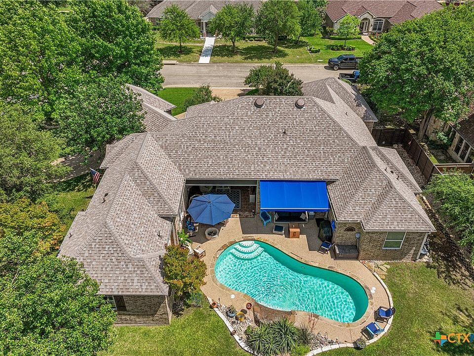 1st image of 5002 Meadow Oaks Dr