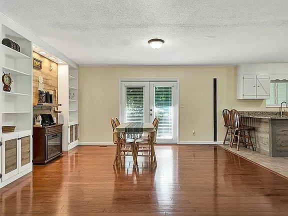 3010 Clearwater Dr NE — Photo 9