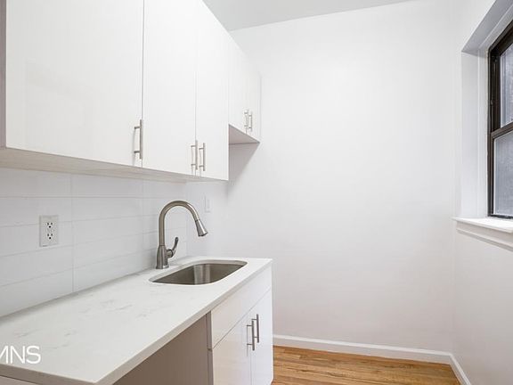 3rd image of 206 W 133rd St APT 4A