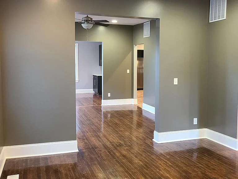 3561 Howard St — Photo 5