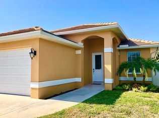833 103rd Ave N, Naples, FL 34108
