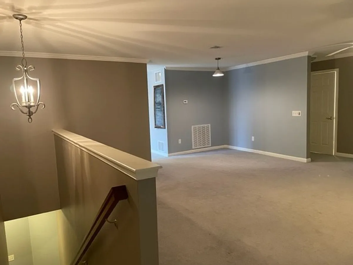 Building Photo - 297 Thrush Dr