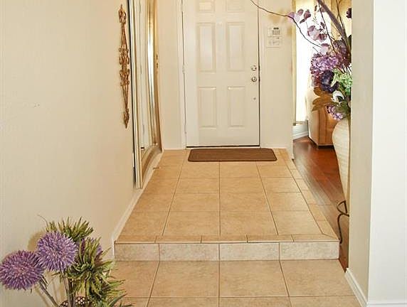 3rd image of 5716 Creekhollow Dr