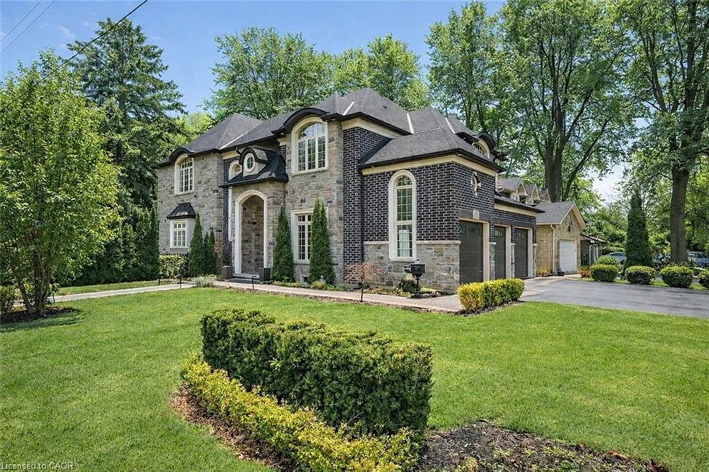 125 Central Dr photo 1