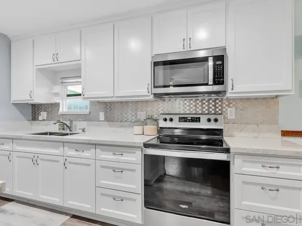 745 E Bradley Ave Unit 10, El Cajon, CA 92021