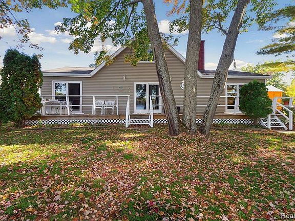 2nd image of 6639 Circle Dr