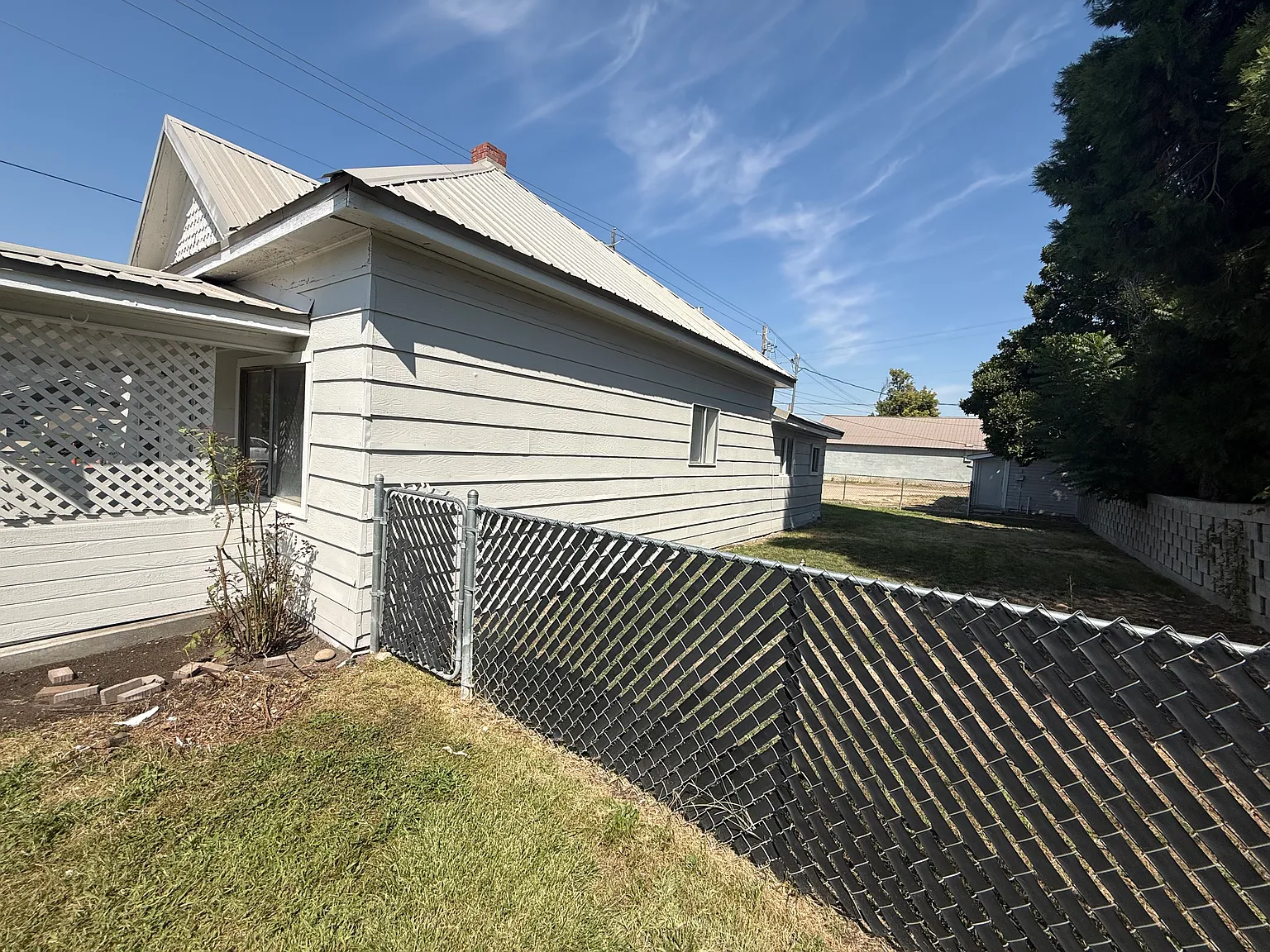 2 bed, 1040 sqft, $1,395 — Photo 2