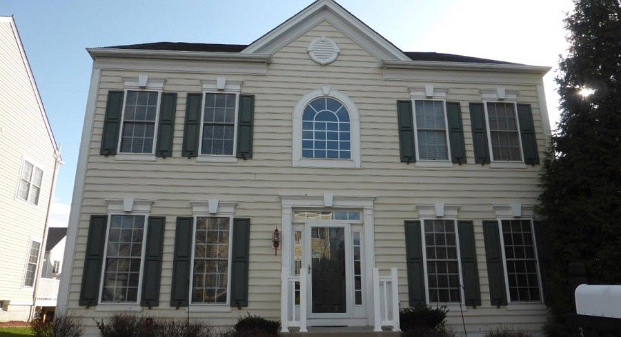 1st image of 334 Elmhurst Dr