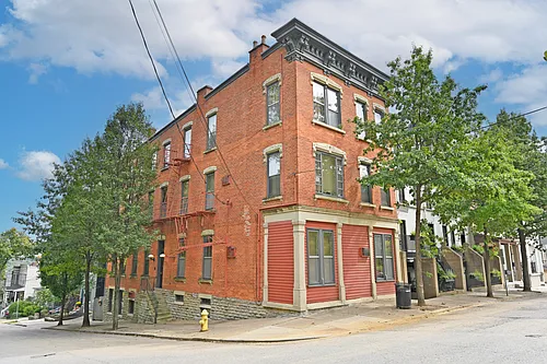945 Parkside Pl #2 Photo 1