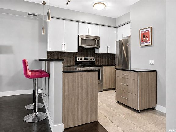 2nd image of UNIT 202-2255 ANGUS STREET