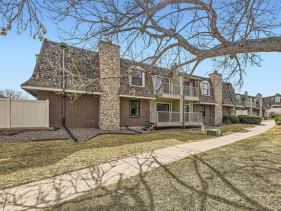 3rd image of 15491 E Wyoming Drive #E
