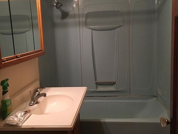 3rd image of 224 Sandhurst Dr