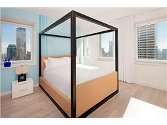 Rented by Douglas Elliman | media 14