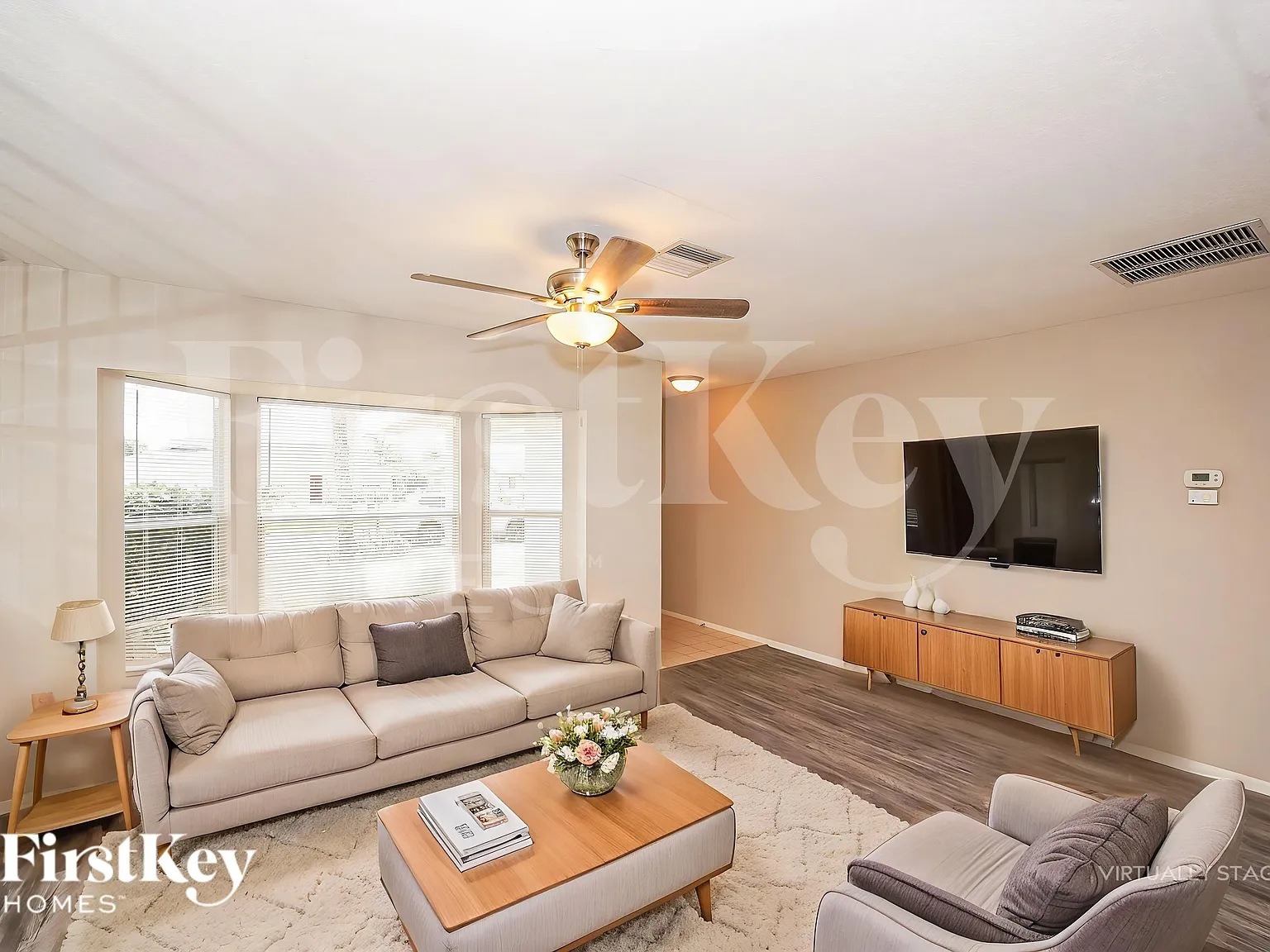 3 bed, 2.0 bath, 1605 sqft, $1,940 — Photo 4