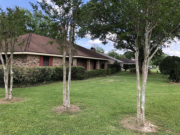 2nd image of 114 Irish Bend Dr
