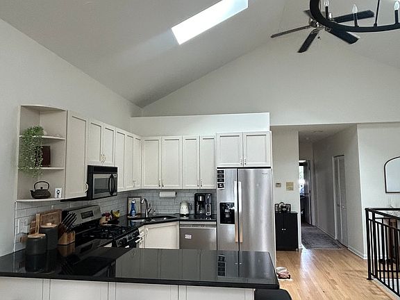 5th image of 1754 W Division St Unit 3