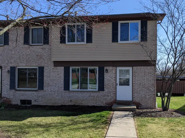 137 Sheffield Dr, Saline, MI 48176