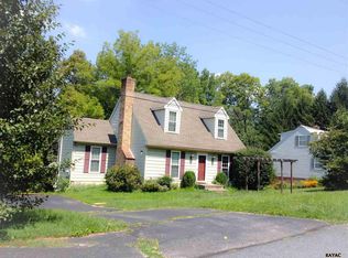 25 Manor Rd, York, PA 17403