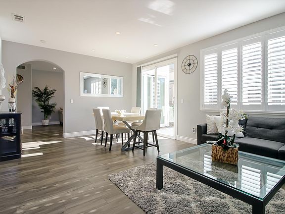 3rd image of 207 Sedona Pl