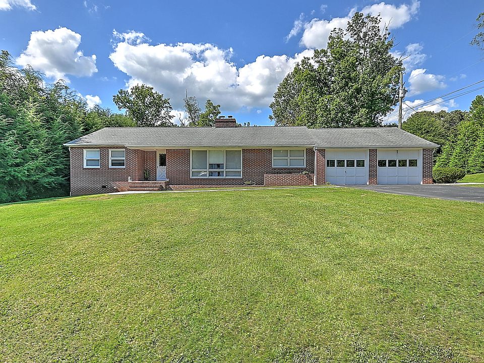 1st image of 751 Dogwood Ln