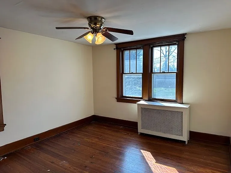 303 E Main St — Photo 10
