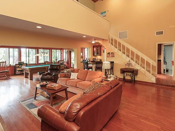 3rd image of 6655 Parson Brown Dr