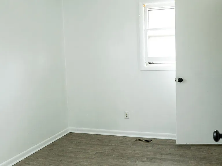 60 Gaston St — Photo 5