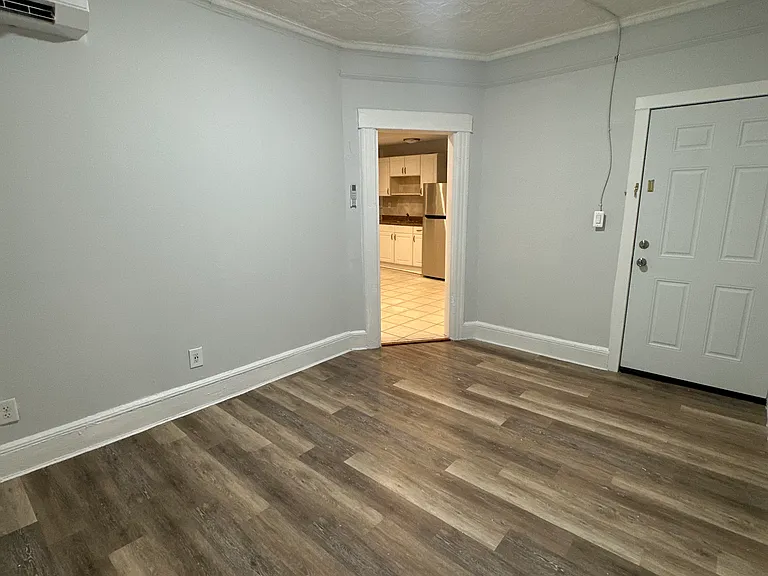 240 Paterson Ave #5 — Photo 11