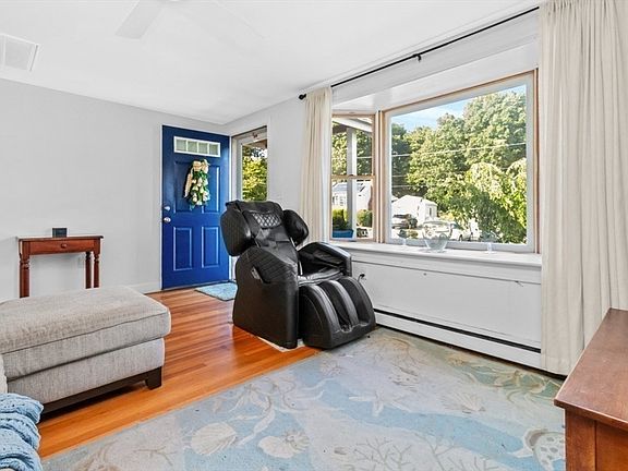 5th image of 6 Reynolds Ave