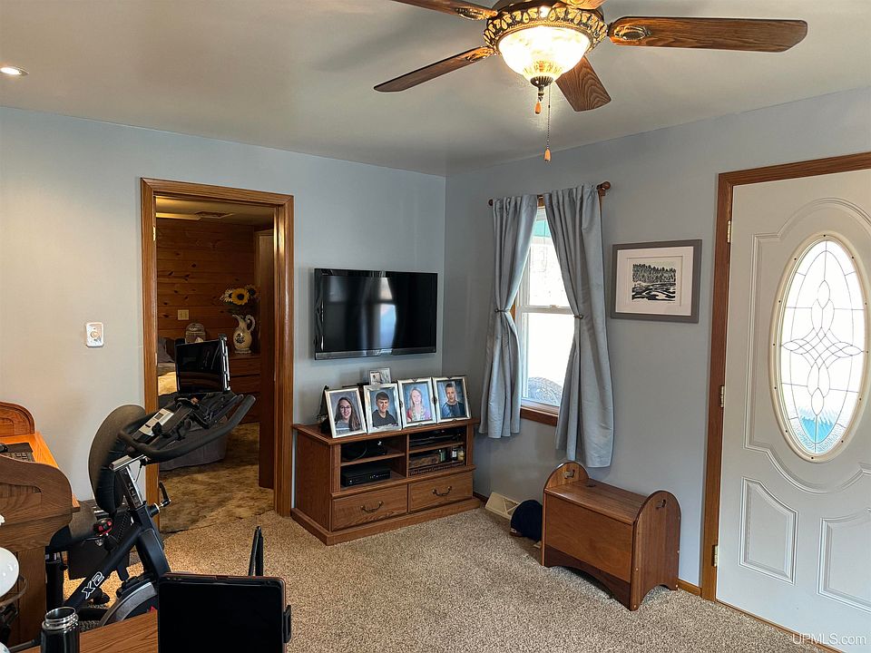 222 Midway Dr, Negaunee, MI 49866 Zillow