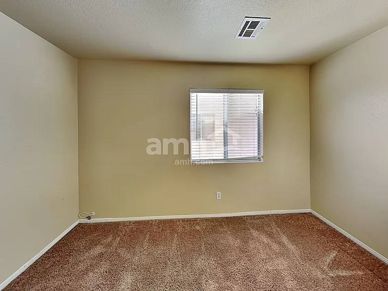 924 Country Skies Ave — Photo 16