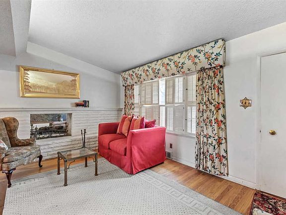 2nd image of 11654 Doris Dr