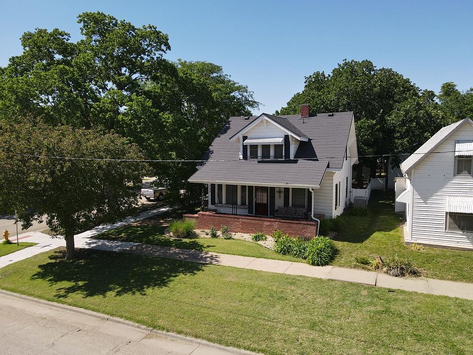 603 E Main St, Beloit, KS 67420 MLS 82404 Zillow