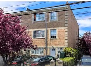 106-12 156th St FLOOR 2, Jamaica, NY 11433