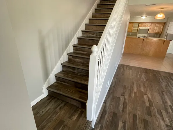 405 S Pike Ave, Bolivar, MO 65613