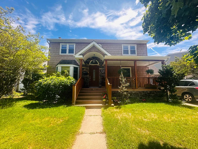 10 Sherman Rd — Photo 6